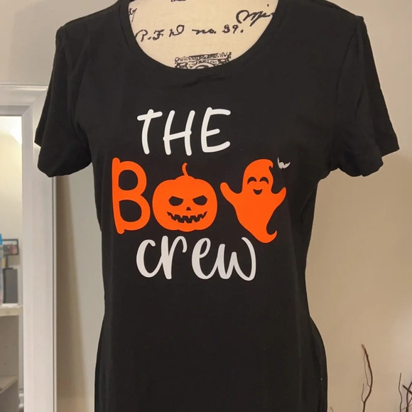 Custom “Boo Crew” T-Shirt | Halloween Graphic Tee | Spooky Season Shirt - Picture 3 of 4